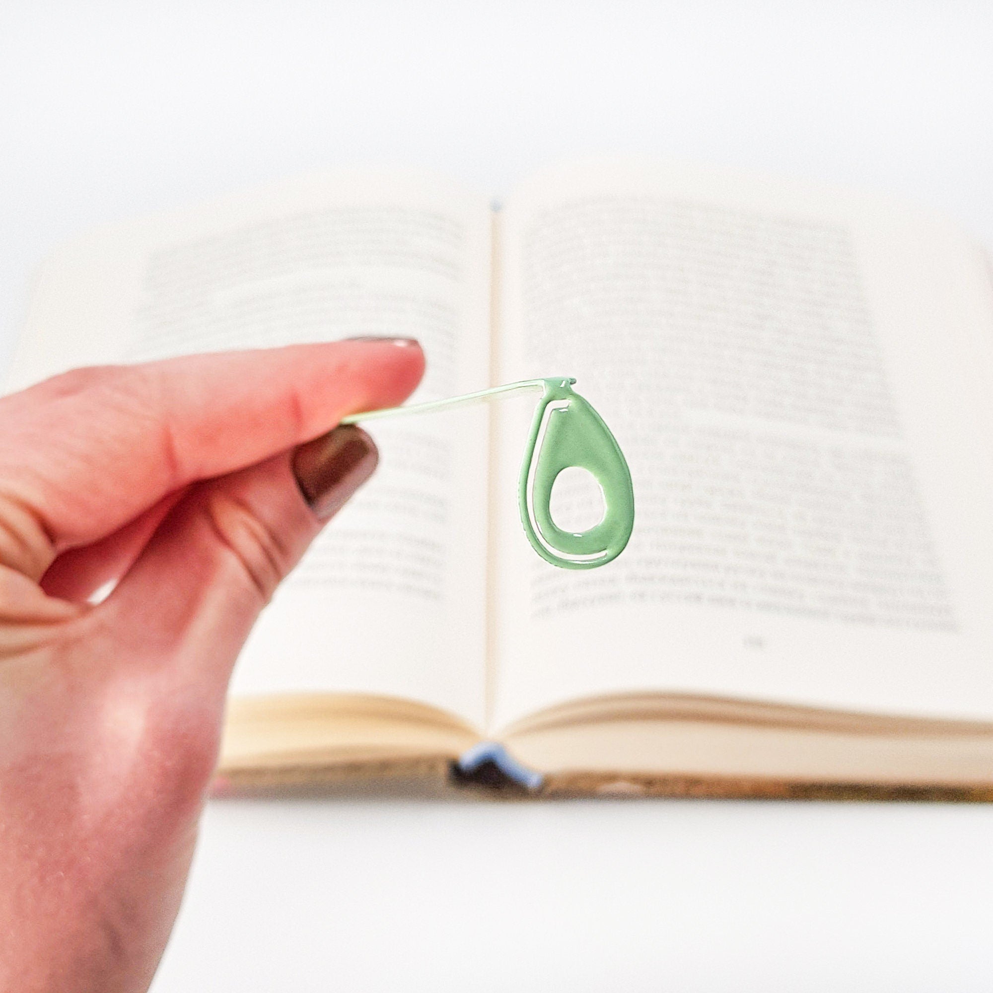 Bookmark "Avocado". - Atelier Article