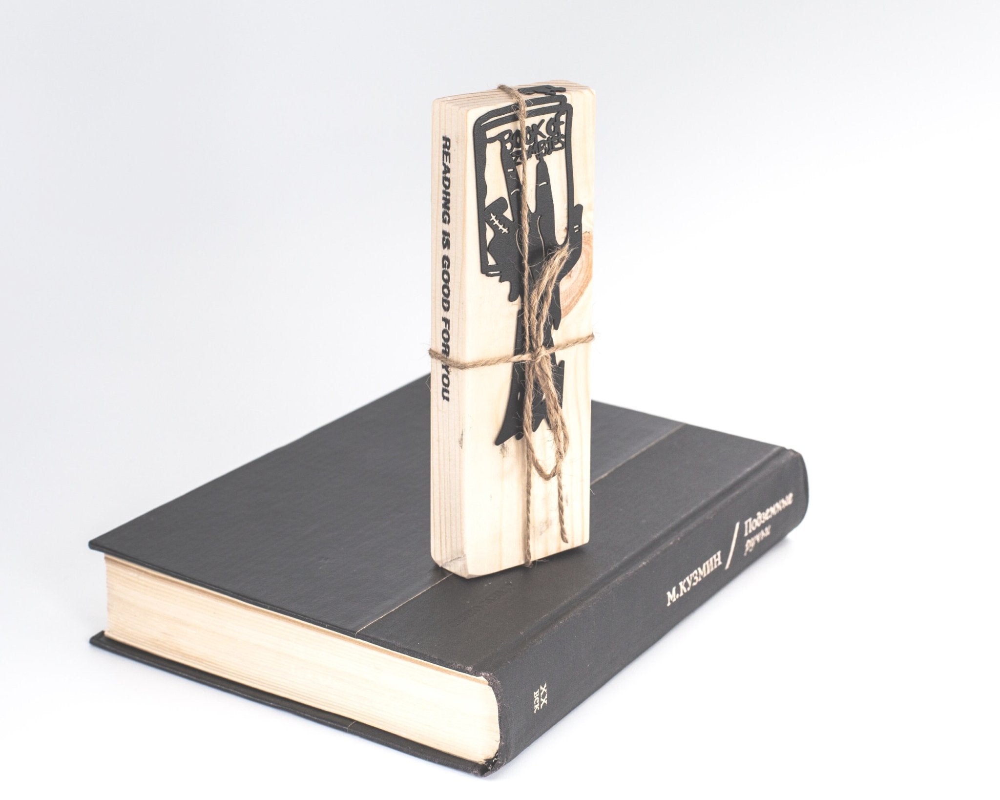 Bookmark "Book of Zombies". - Atelier Article