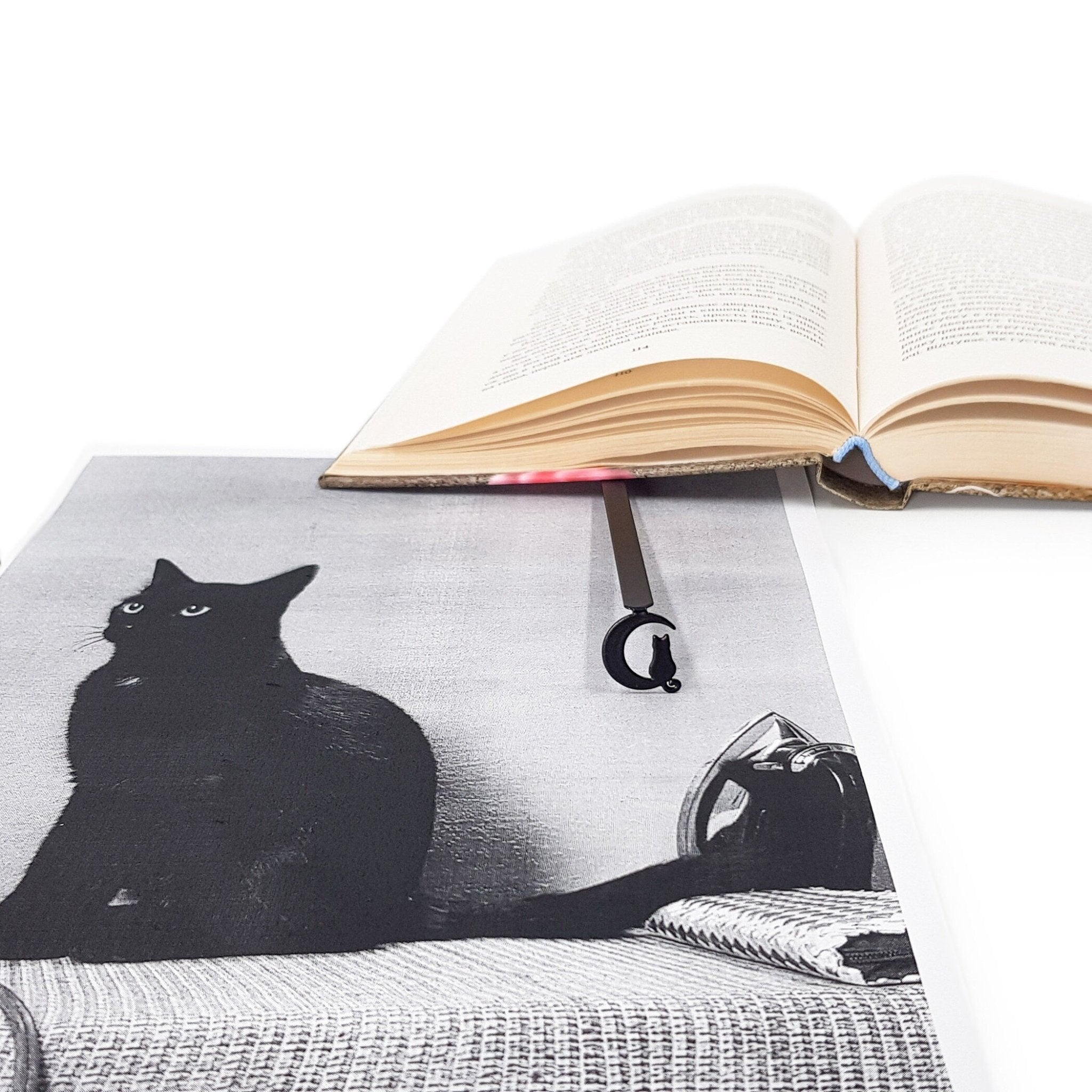 Bookmark "Cat on the Moon" - Atelier Article