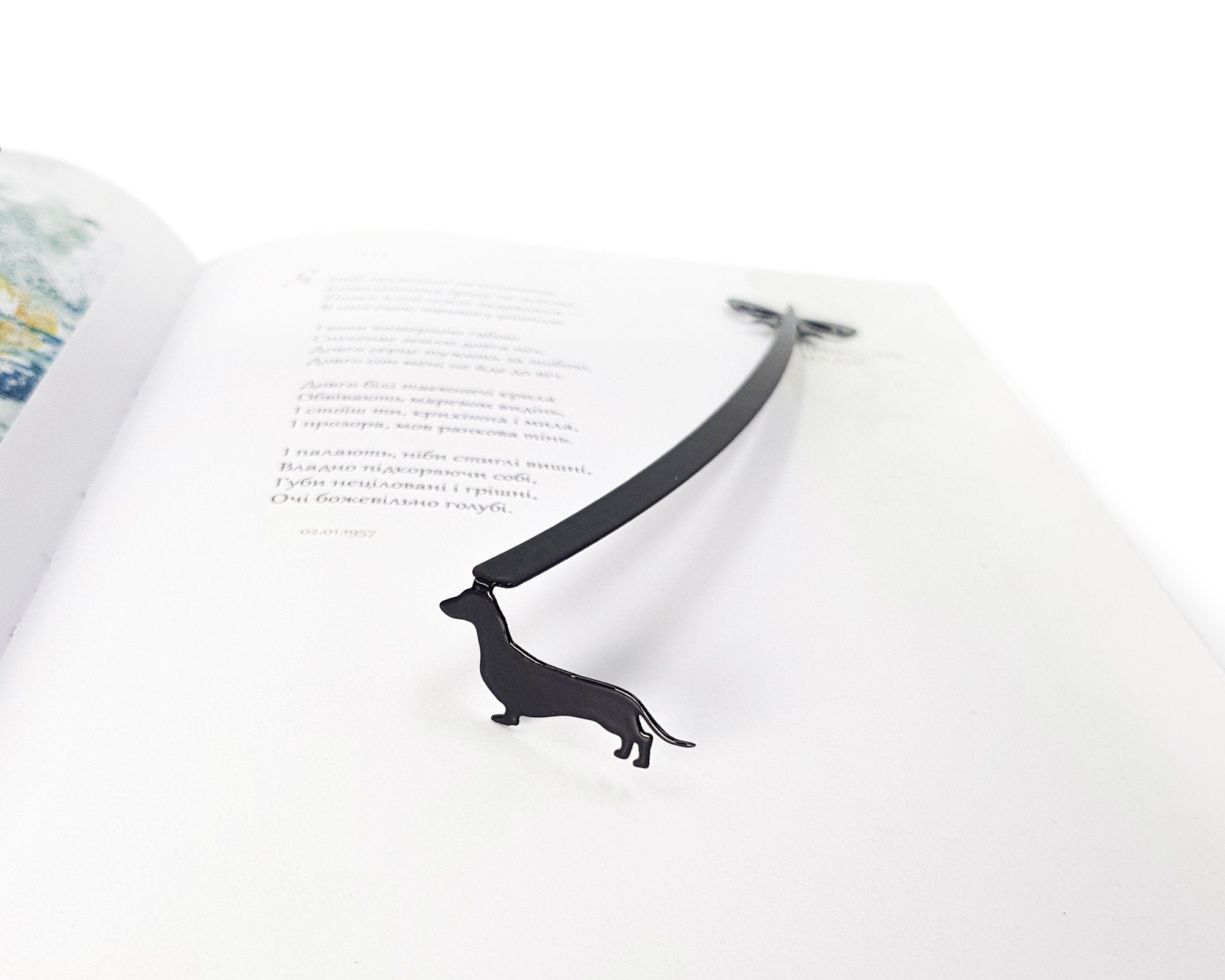 Dachshund Bookmark - Charming and Playful Design for Dog Lovers and Avid Readers - Atelier Article