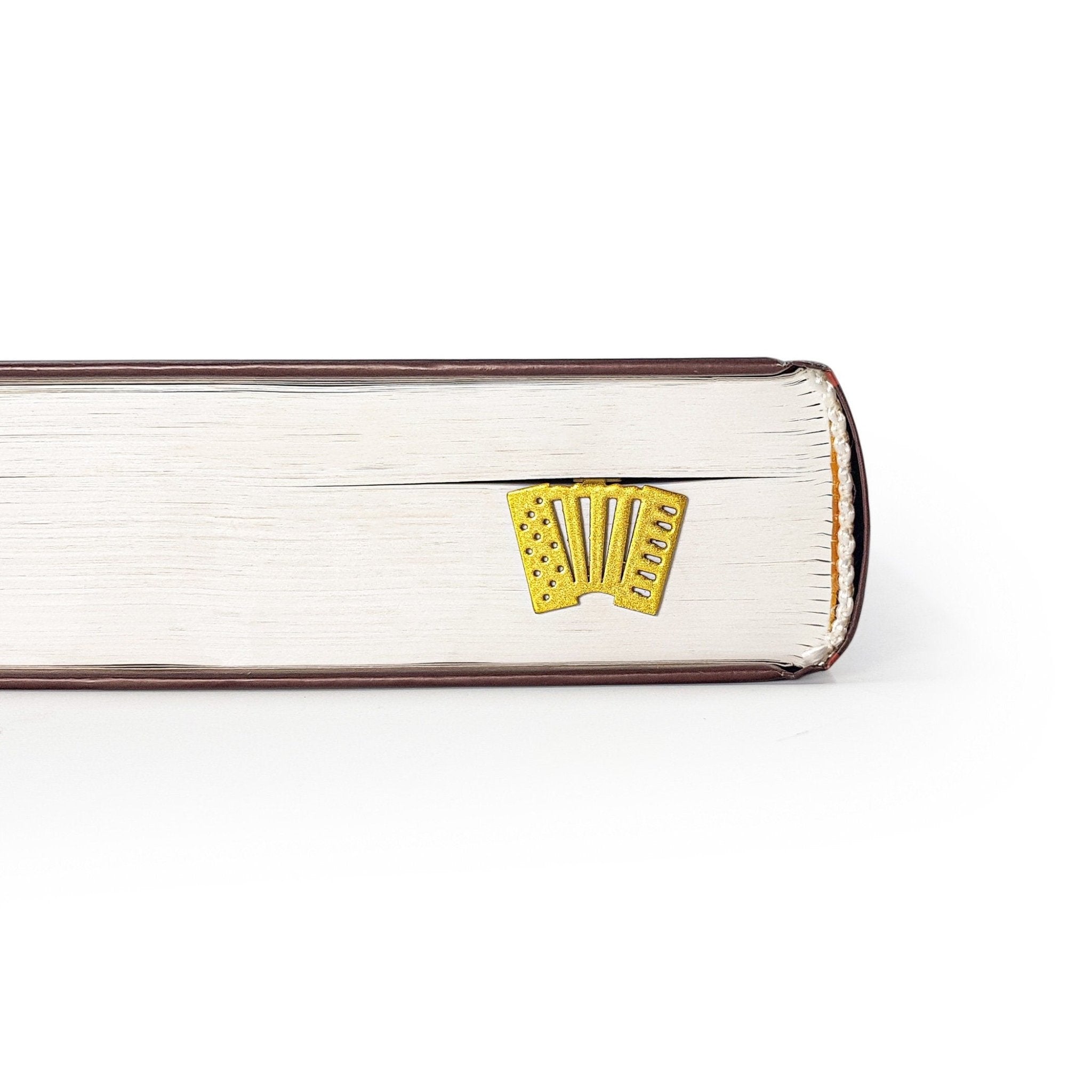 Bookmark "Golden Accordion". - Atelier Article