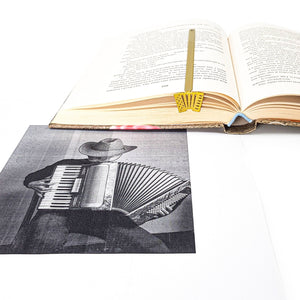 Bookmark "Golden Accordion". - Atelier Article