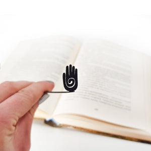 Bookmark "Healing Hand". - Atelier Article