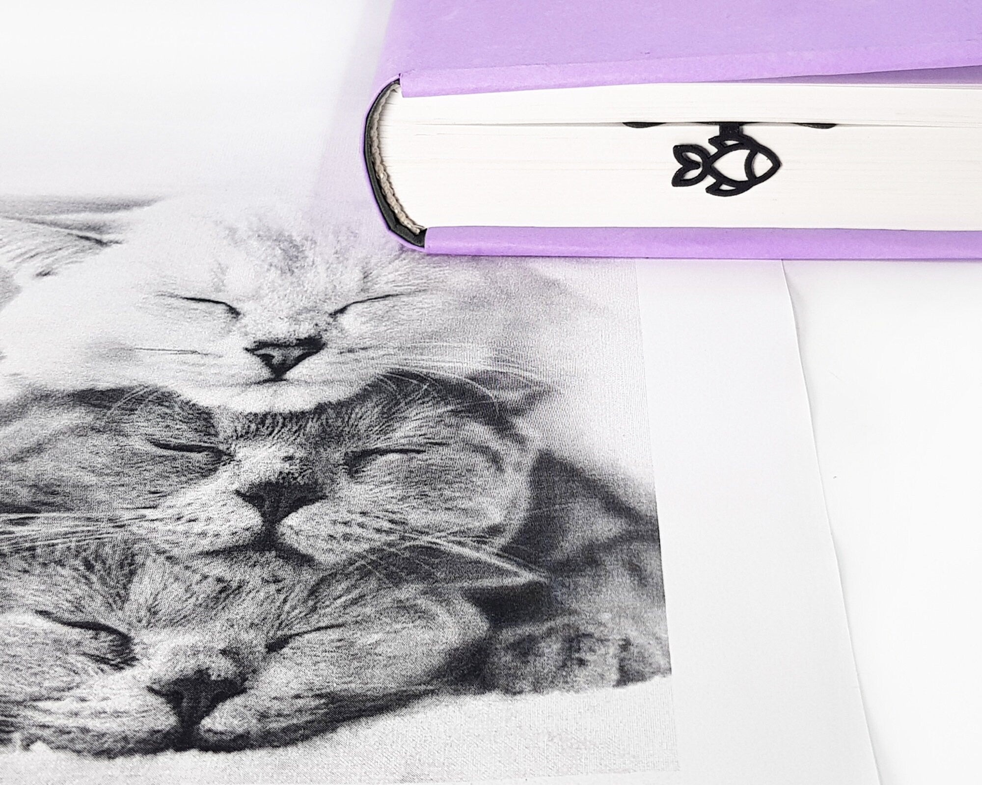 Bookmark "Kitty's Dream". - Atelier Article