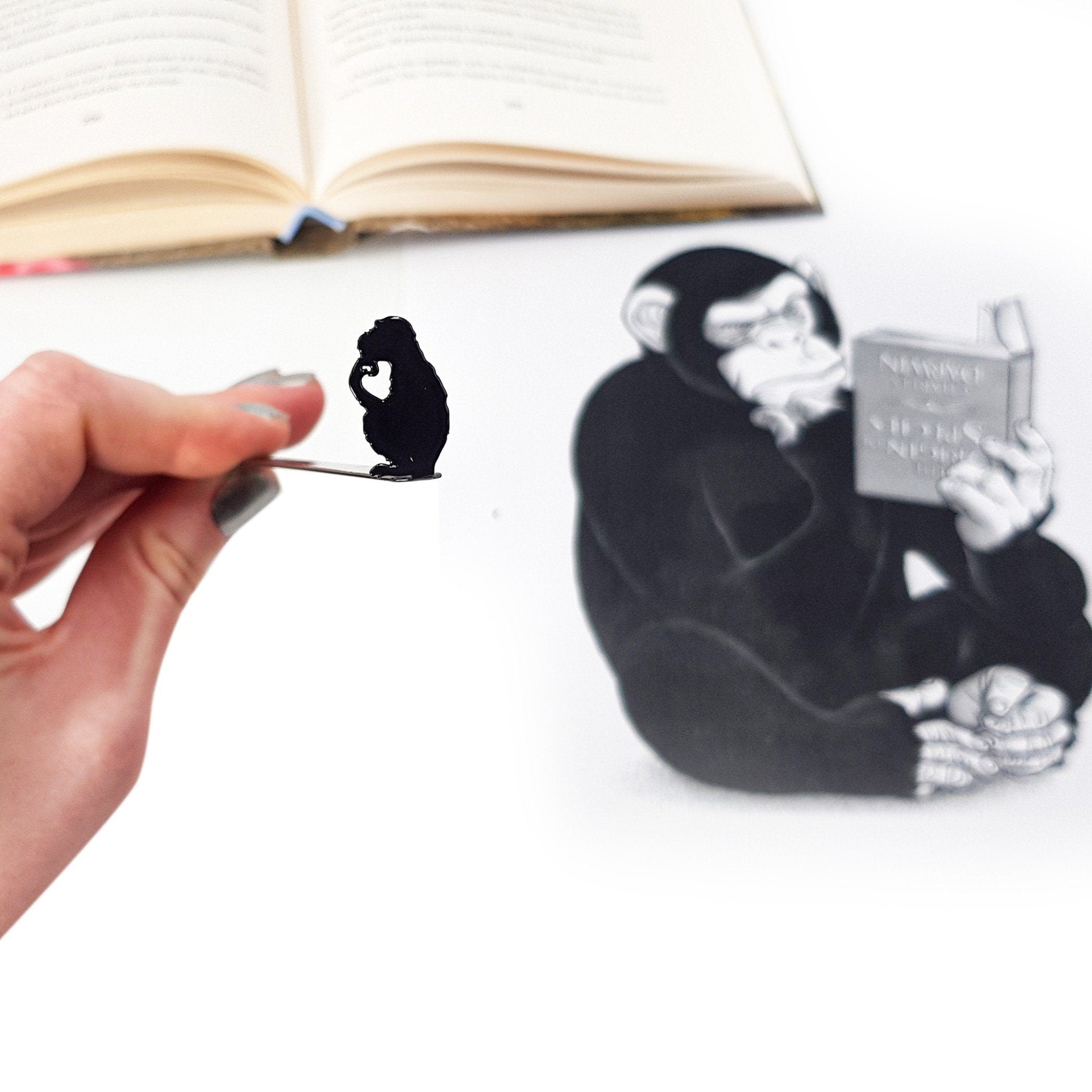 Bookmark "Monkey the Thinker". - Atelier Article