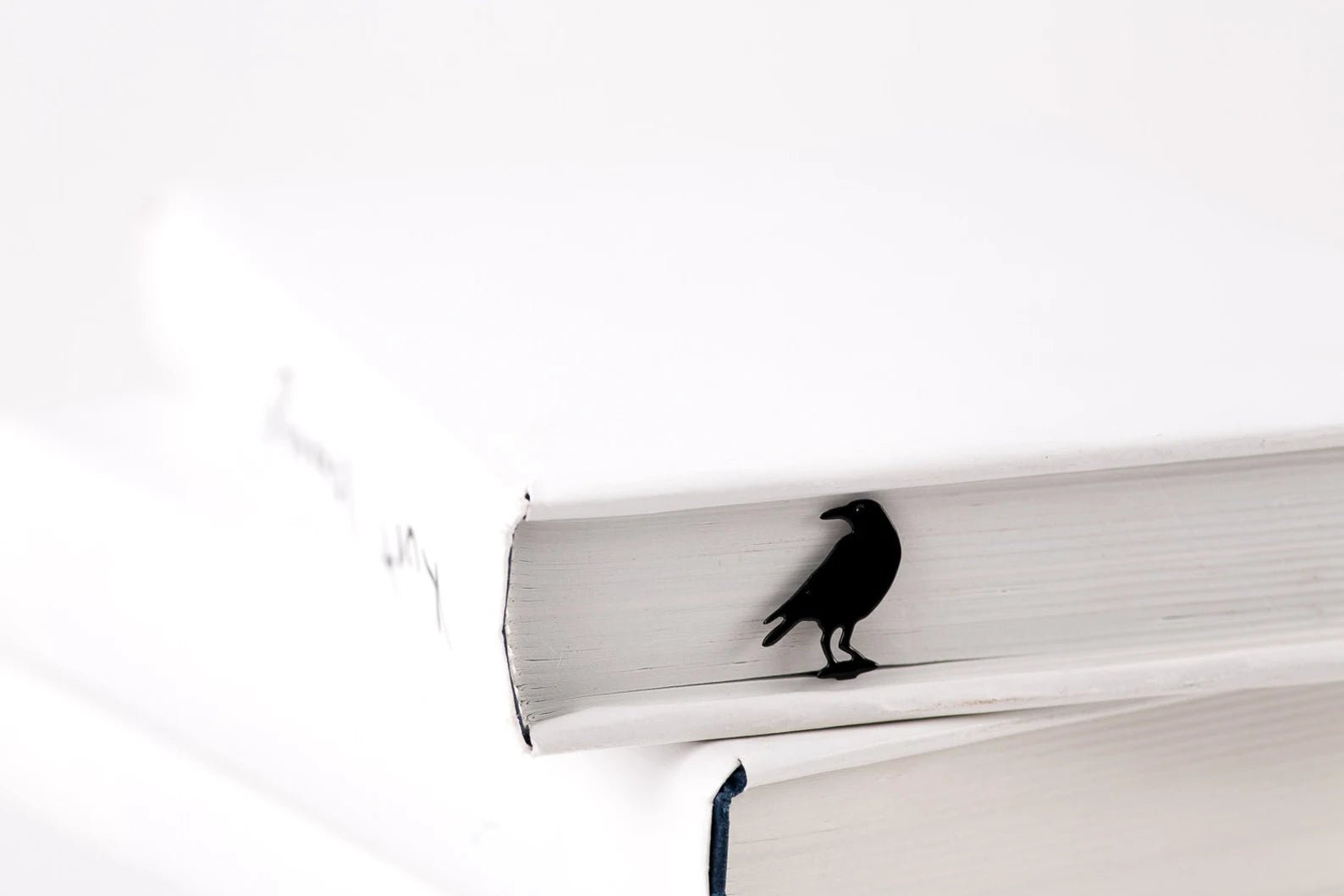 Bookmark "Raven." - Atelier Article