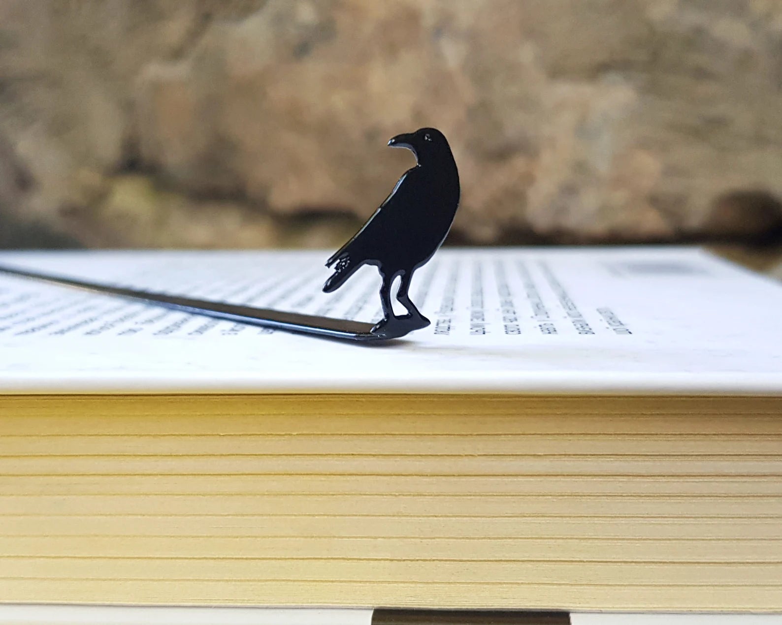 Bookmark "Raven." - Atelier Article