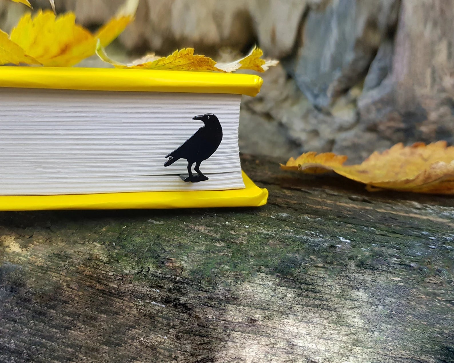 Bookmark "Raven." - Atelier Article