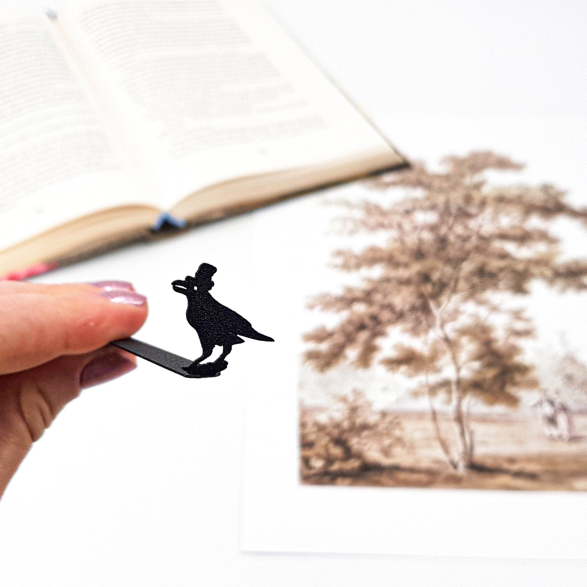 Raven in High Hat Bookmark - Small Bookish Gift for Avid Readers and Dark Academia Admirers - Atelier Article