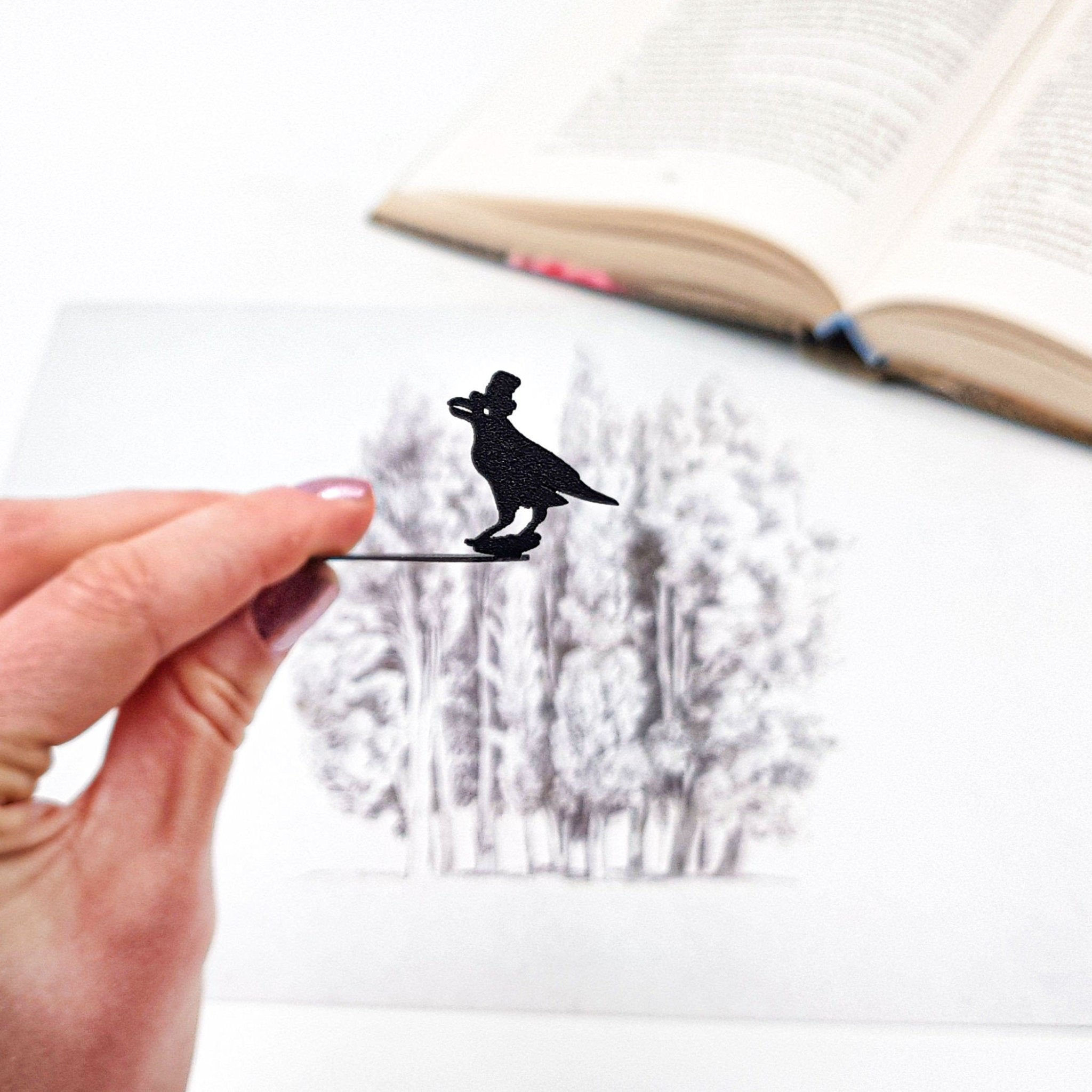 Raven in High Hat Bookmark - Small Bookish Gift for Avid Readers and Dark Academia Admirers - Atelier Article