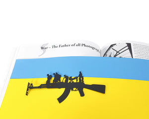 Bookmark "Refugees, No War in Ukraine" - Atelier Article