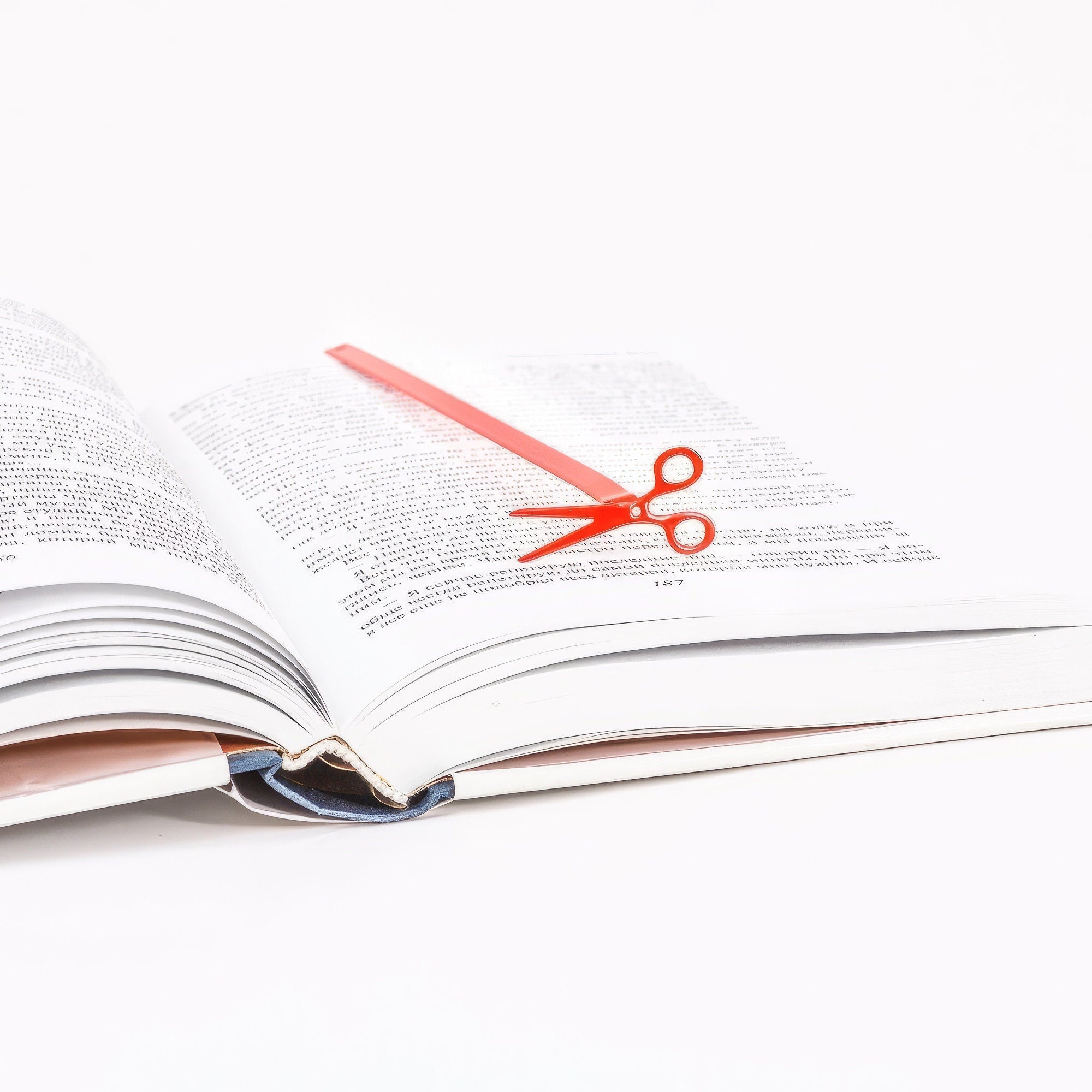 Bookmark "Scissors". - Atelier Article