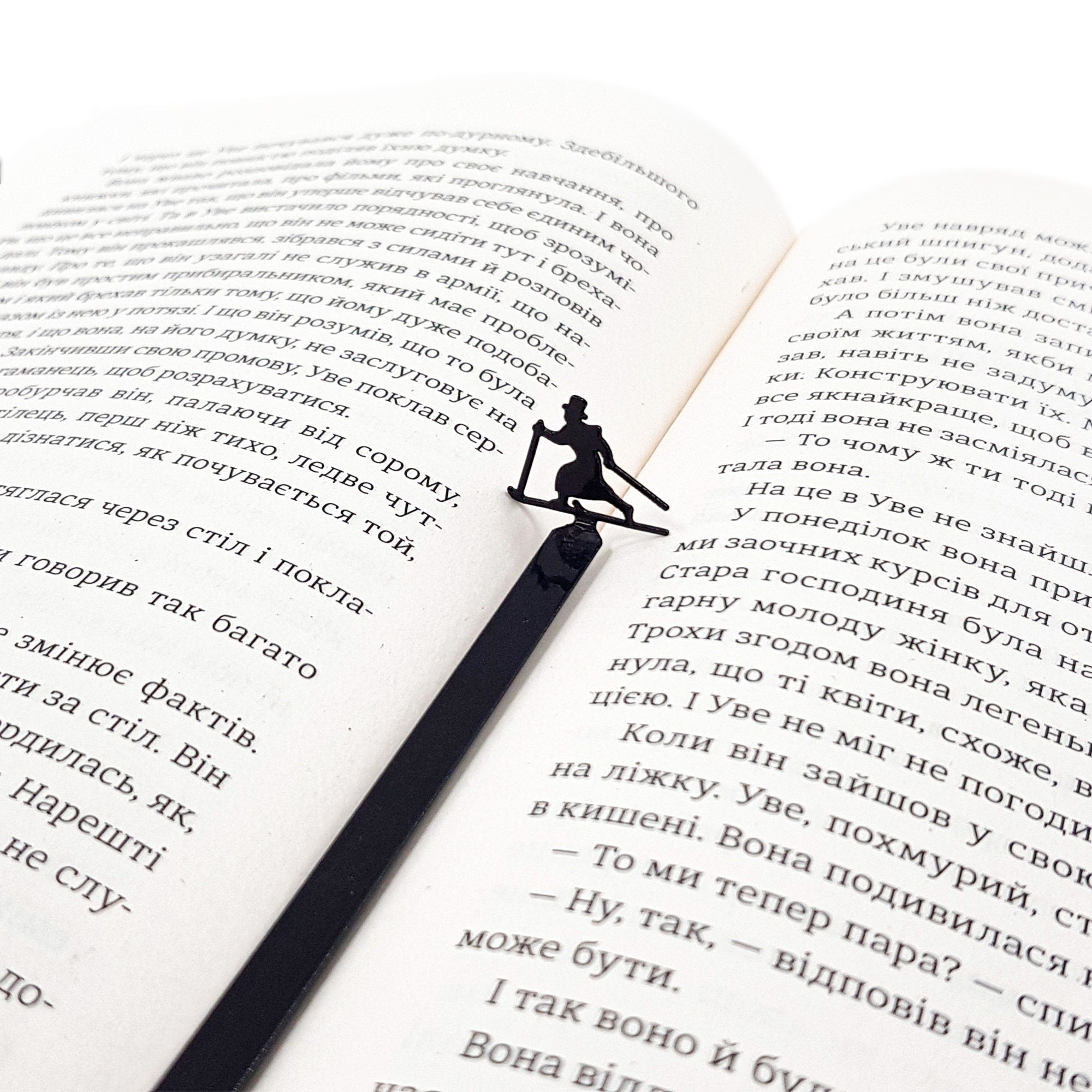 Bookmark "Skier in High Hat". - Atelier Article