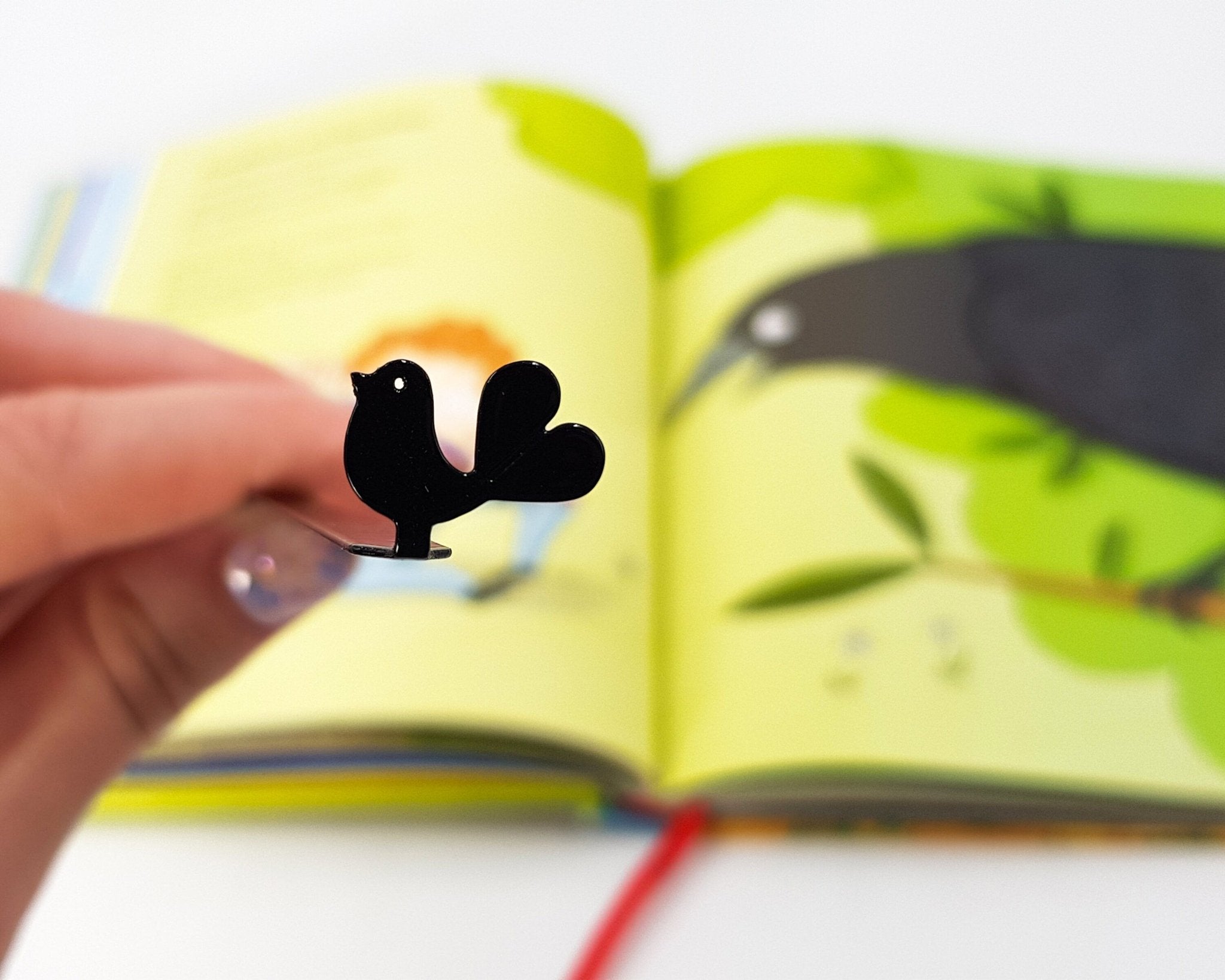 Bookmark "Small Proud Bird". - Atelier Article