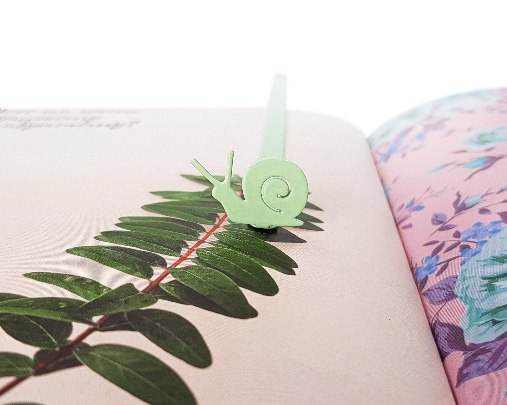 Bookmark "Snail". - Atelier Article