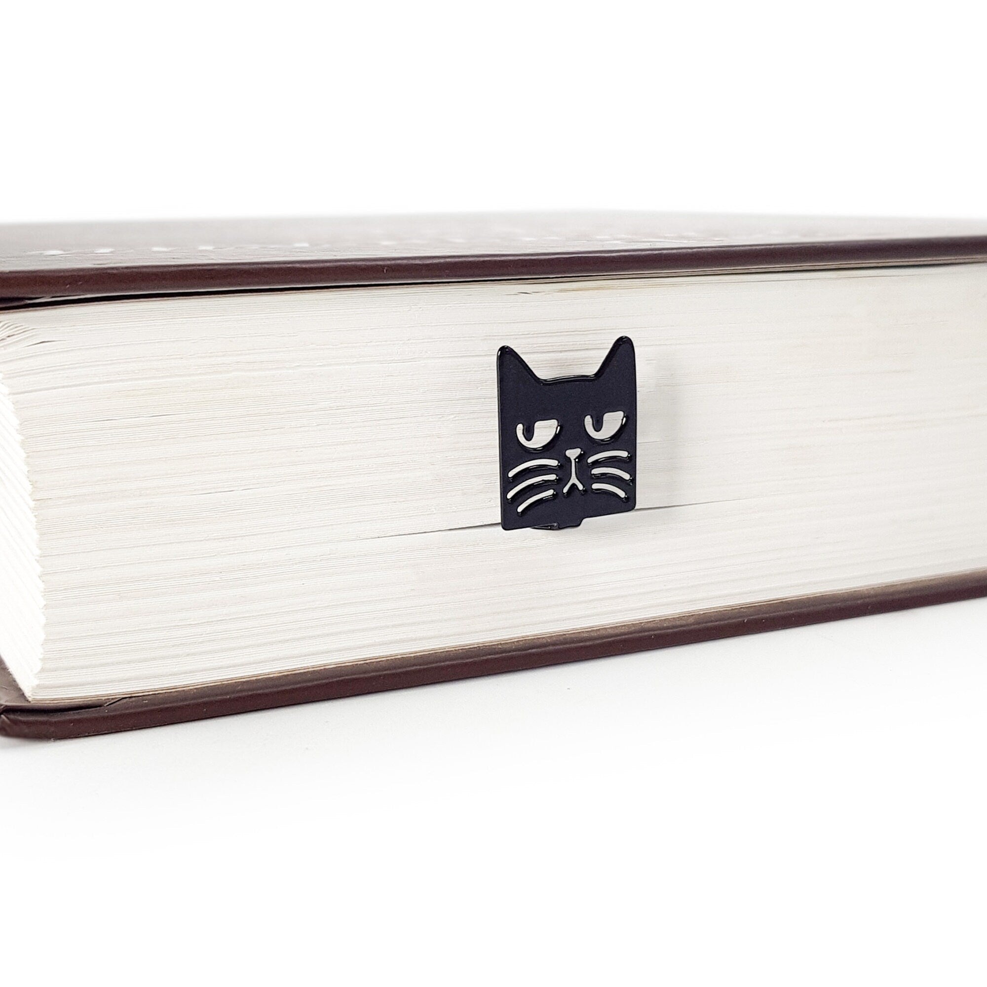 Bookmark "Suspicious Cat". - Atelier Article