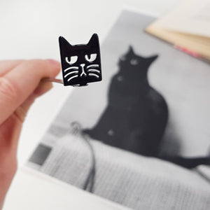 Bookmark "Suspicious Cat". - Atelier Article