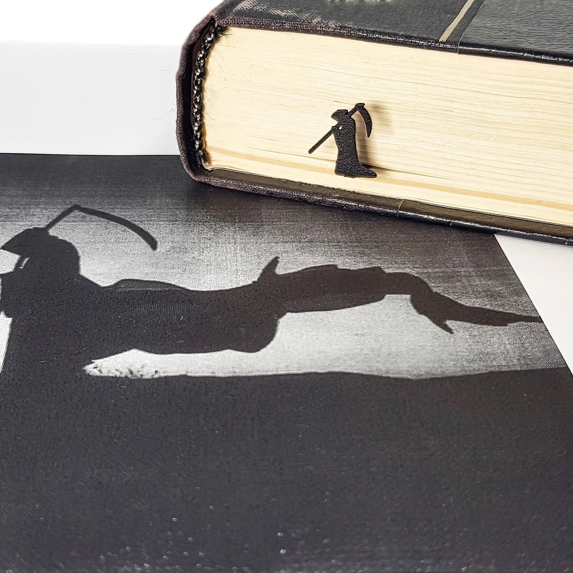 Grim Reaper Scary Bookmark - Dark and Mysterious Design for Horror Lovers and Avid Readers - Atelier Article