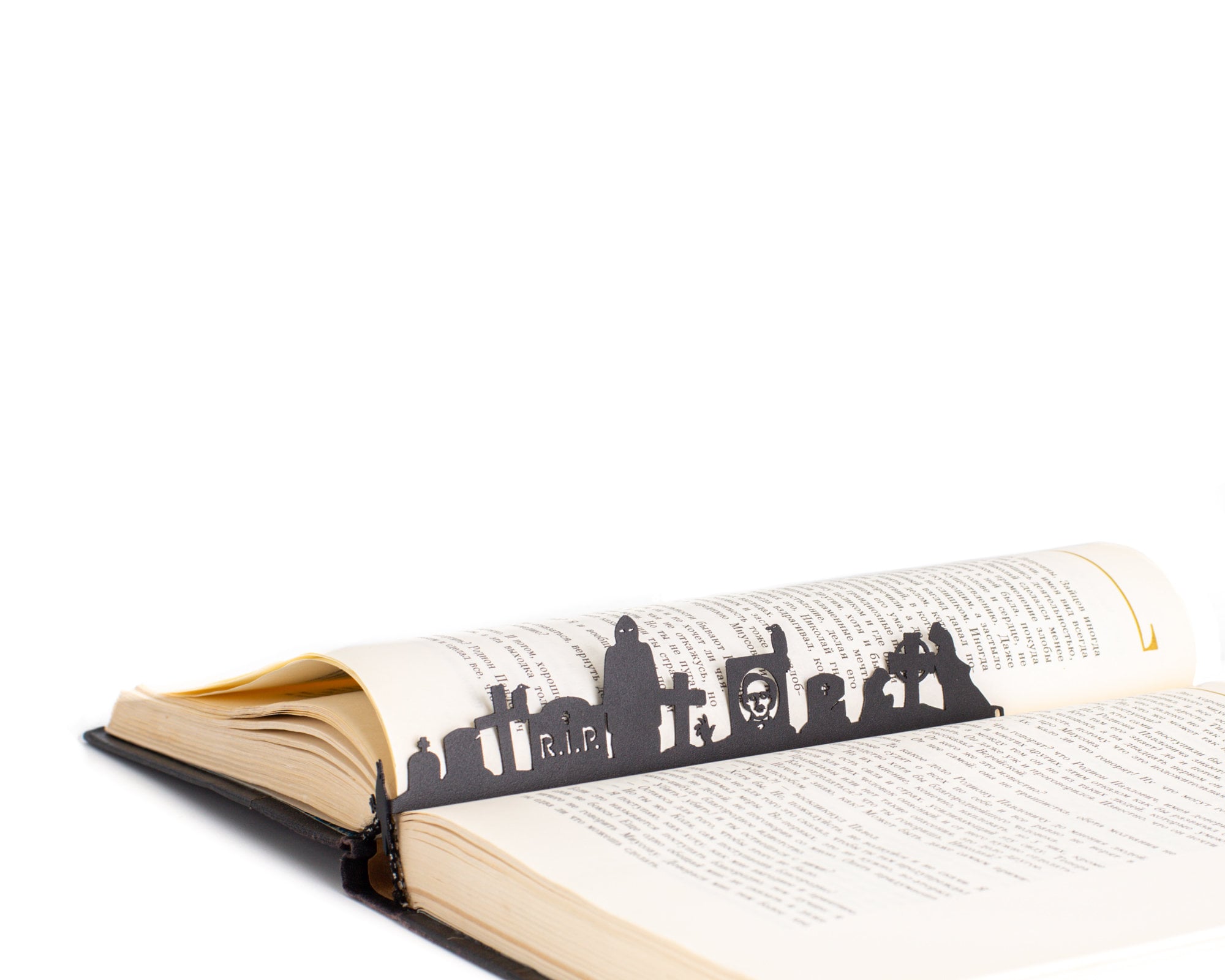 Scary Bookmark "Night at the Cemetery". - Atelier Article