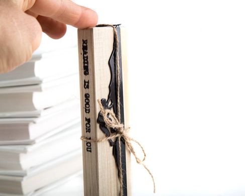 Metal bookmark for books "Mountain climber" by Atelier Article, Black