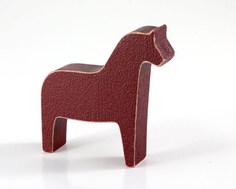 Scandinavian Dala horse // burgundy // by Atelier Article, bordeaux
