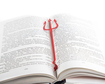 Metal bookmark "Devil's Trident" by Atelier Article, Red