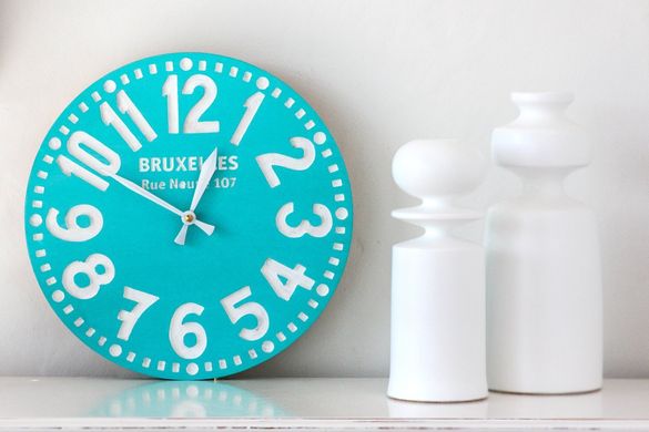 Pseudo vintage wall clock «Bruxelles turquoise» Handmade by Atelier Article, Mint