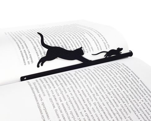 Black Metal Bookmark Cat Chasing the Mouse
