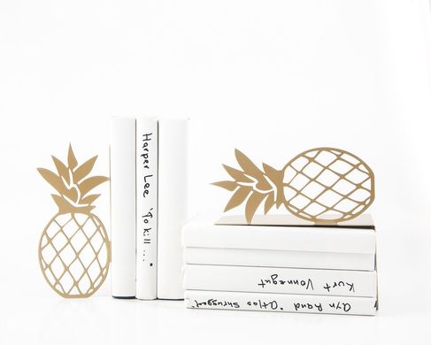 Metal bookends "Pineapples" functional shelf decor by Atelier Article, Golden